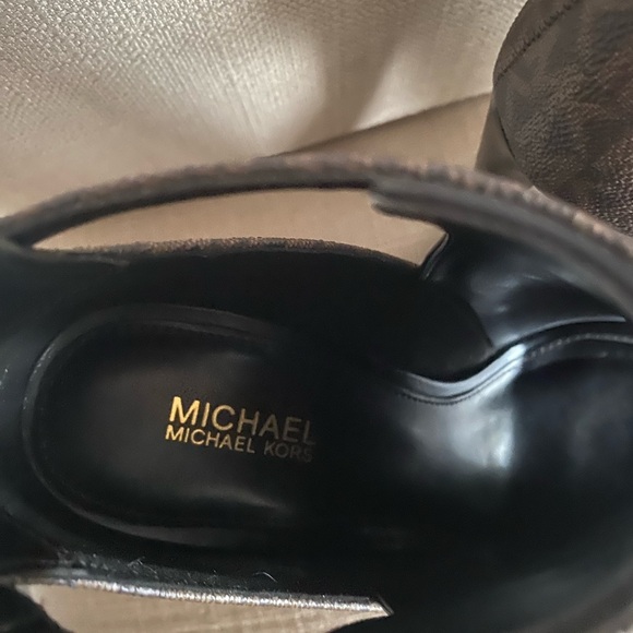 Michael’s Kors peep toe bootie - Picture 4 of 6